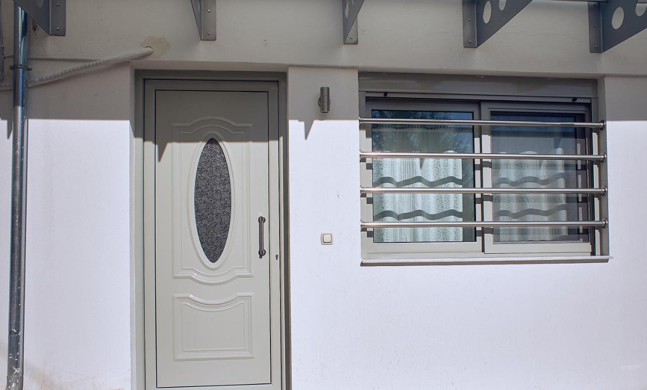 Varvara Lake Dramatown Studio ภายนอก รูปภาพ